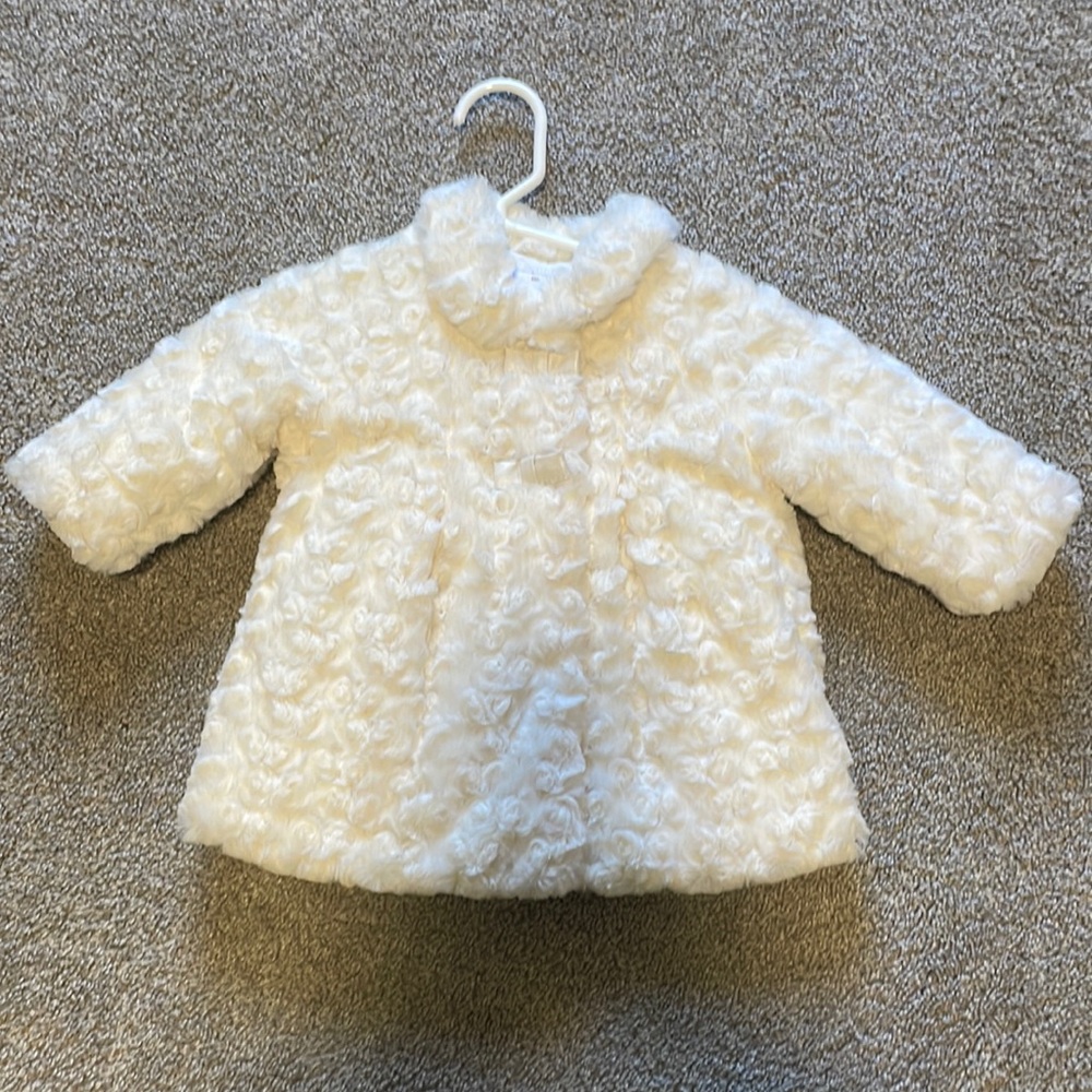 Girls Faux fur coat 2-4months